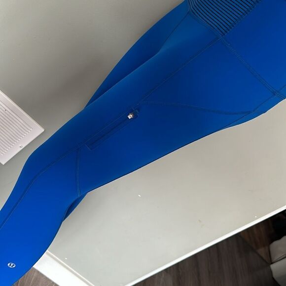 Lululemon size 2 leggings - Picture 3 of 3